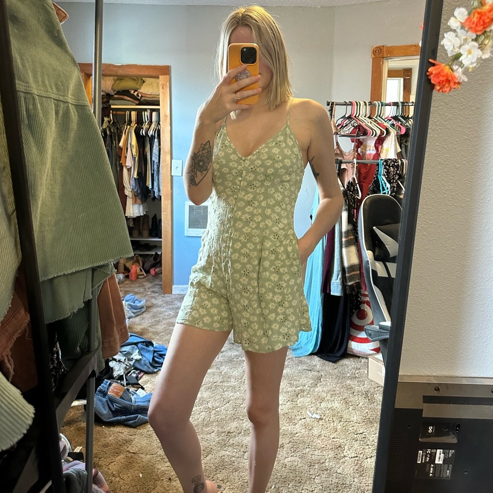 American Eagle NWOT Green Floral Romper